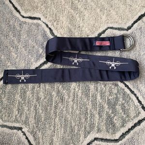 Vineyard Vines ✈️ belt